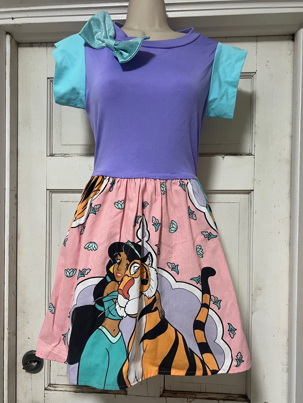 Purple & Pink Disney Princess Jasmine Graphic Dress XS Women or Girls L